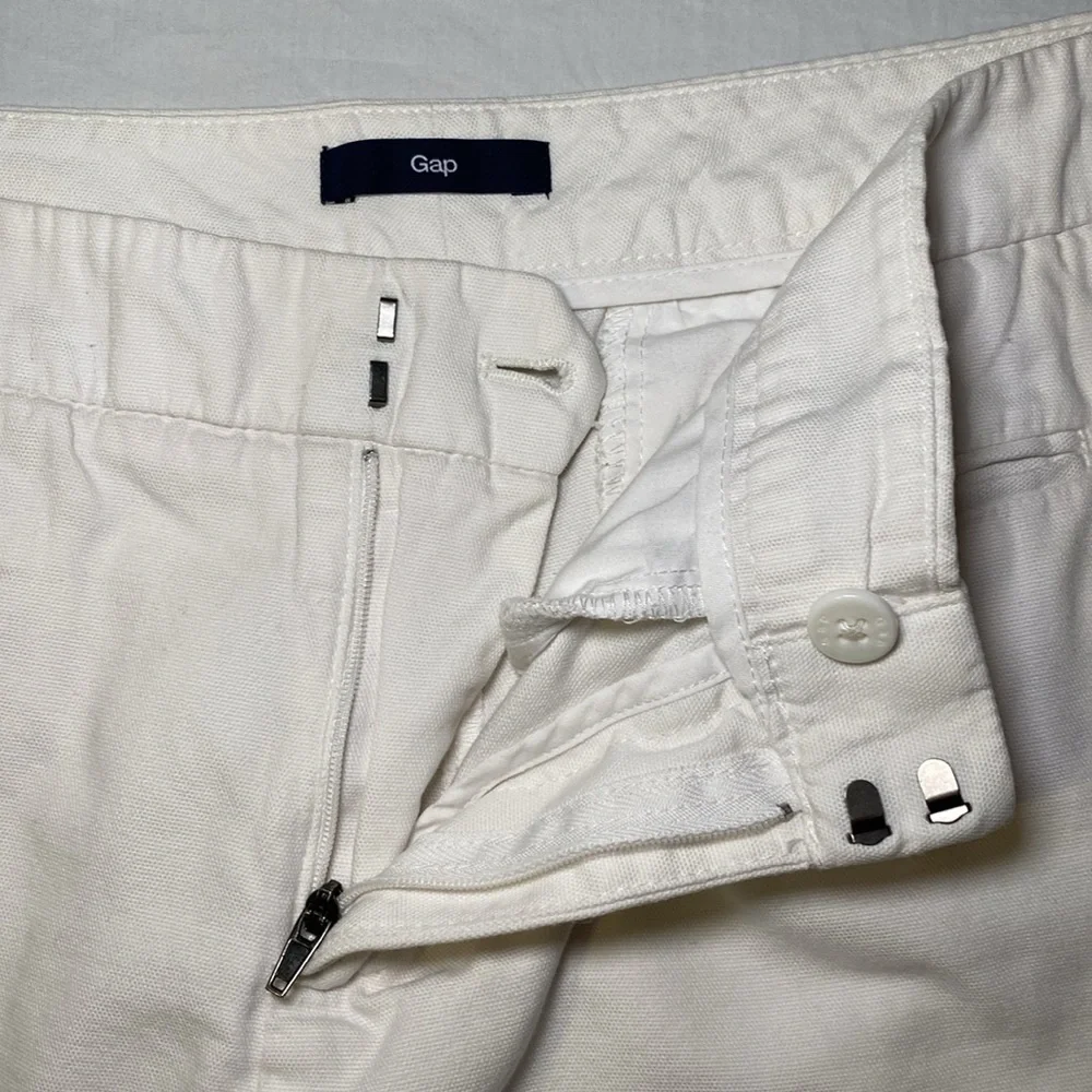 GAP women’s canvas